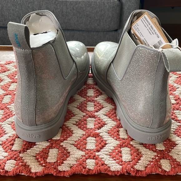 BNWT Native Shoes waterproof Kensington boots - Picture 3 of 4